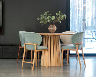 Sole Dining Table